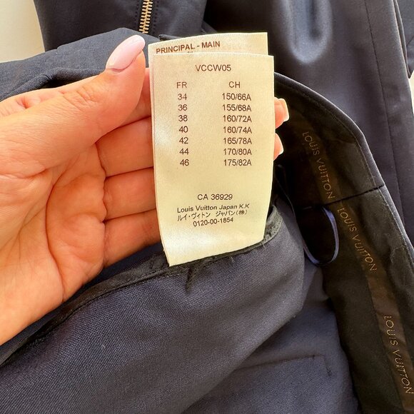 Louis Vuitton Authentic Pants Dark Blue M/40 Women - Picture 8 of 16